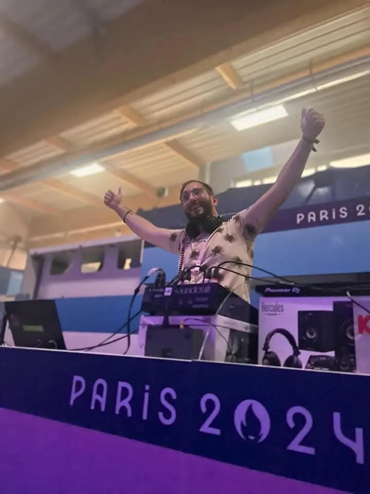 DJ AY3L en live – performance DJ à Paris 2024