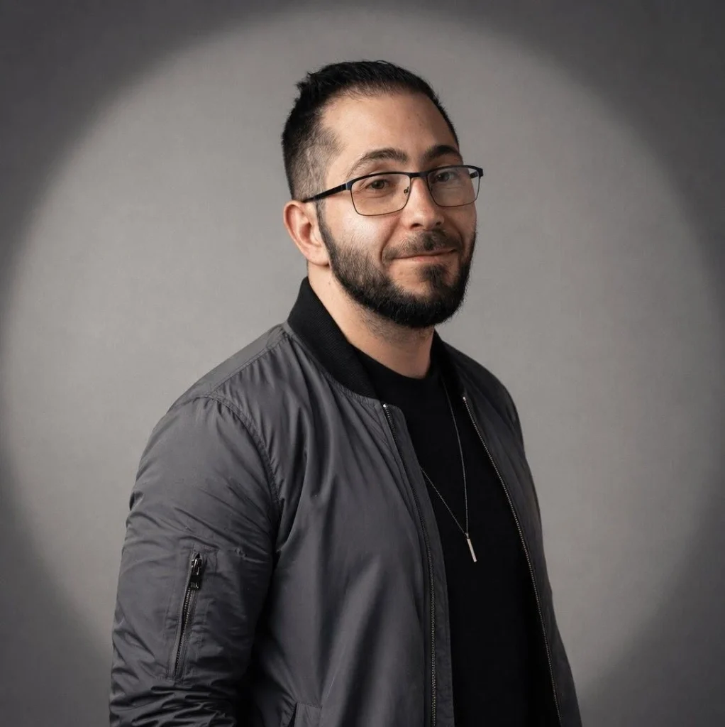 Portrait de DJ AY3L, DJ Open Format intervenant sur le secteur de Genève et du Pays de Gex.